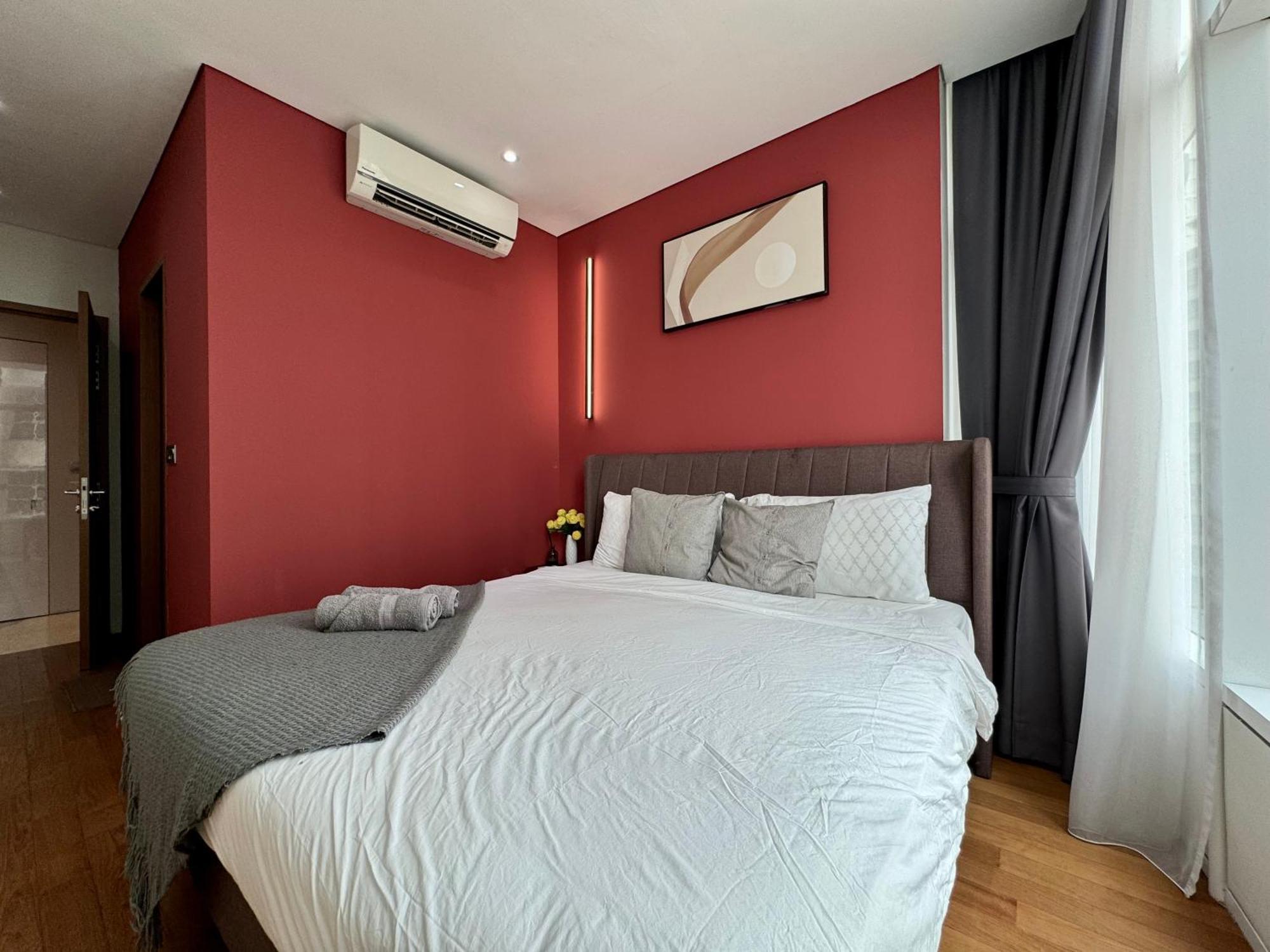 Sky Lovely 3br At Klcc *